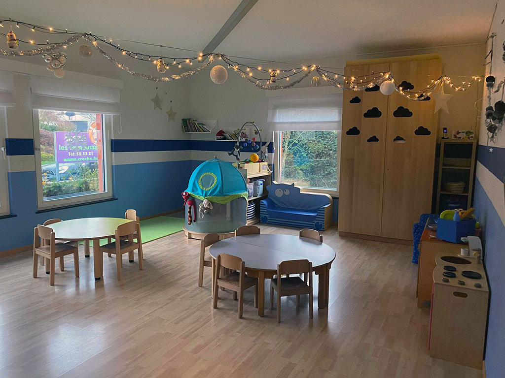 Crèche Les Frimousses vue espace jeu intérieur de la crèche